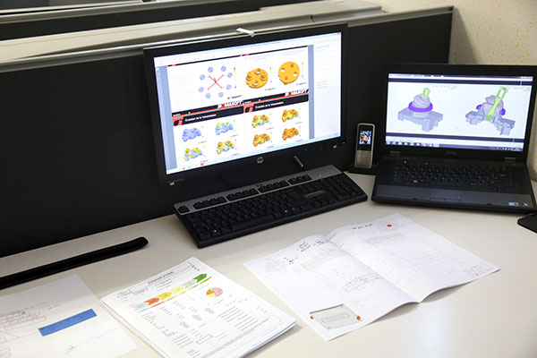 Nos démarches de simulation sont intégrées à la conception de produits mécaniques pour en maîtriser les actions de pré-dimensionnement et dimensionnement, afin d’en raccourcir les cycles de développement. Diminuer les coûts d’ingénierie en maîtrisant le prototypage virtuel.